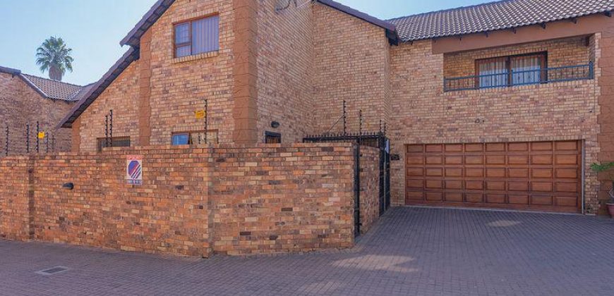 Low-Maintenance Living in Prime Bedfordview Location