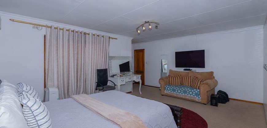 Low-Maintenance Living in Prime Bedfordview Location