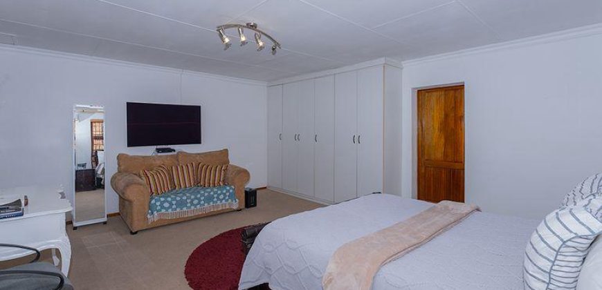 Low-Maintenance Living in Prime Bedfordview Location