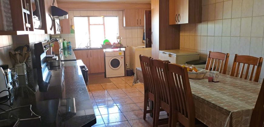 3-Bedroom Family Home with Entertainment Area & Ample Parking
