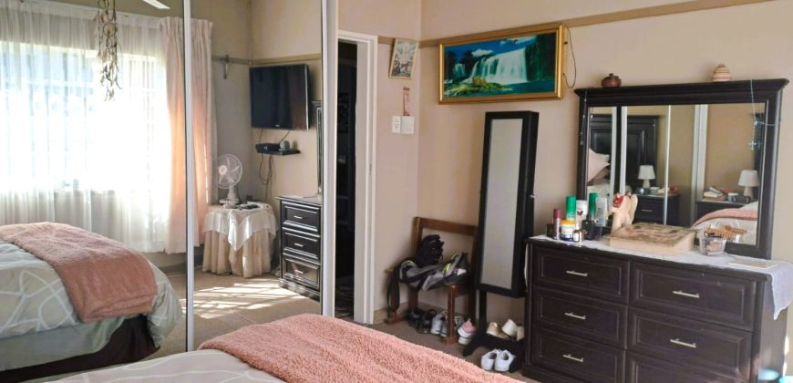 3-Bedroom Family Home with Entertainment Area & Ample Parking