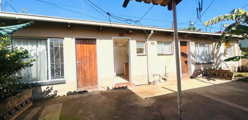 Spacious Family Home with Income Potential in the Heart of Bezuidenhout Valley
