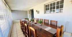 Family Home with Cottage & Pool in Primrose