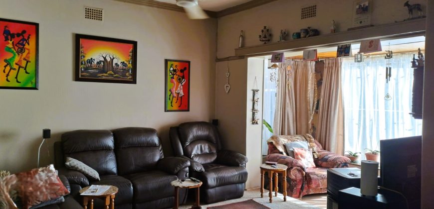 3-Bedroom Family Home with Entertainment Area & Ample Parking