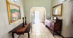Family Home with Cottage & Pool in Primrose