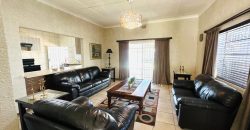 Family Home with Cottage & Pool in Primrose