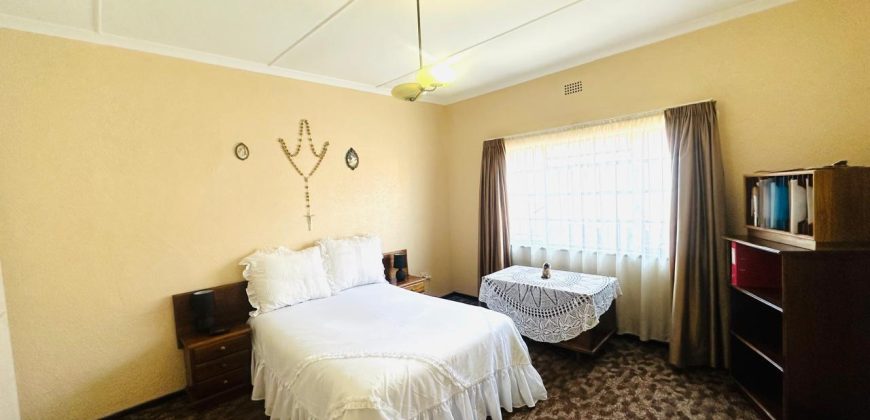 Spacious Family Home with Income Potential in the Heart of Bezuidenhout Valley