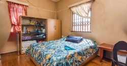 3-Bedroom Home with Income Potential – Prime Spot on Albertina Sisulu Road!