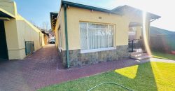 Ready to move in | 4 Bedrooms + 3 Cottages | Parking for 6+ | Walk to schools & shops | Recently Renovated