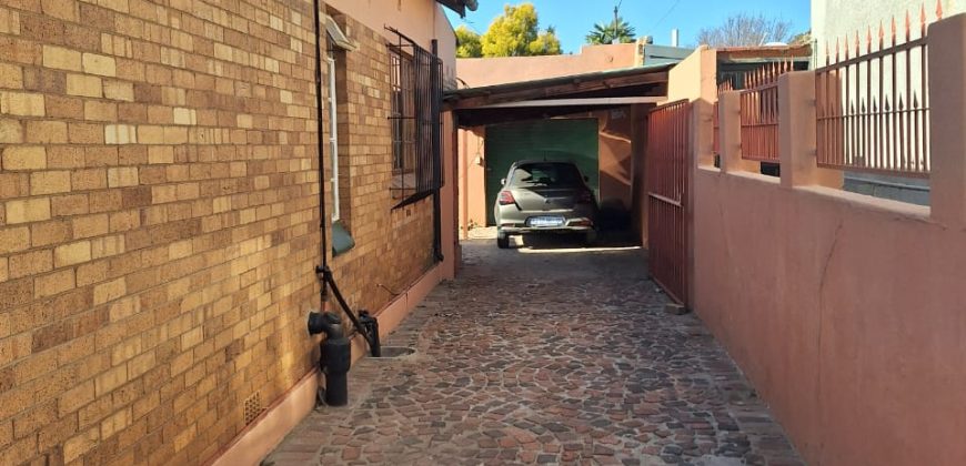 Lovely 3 Bedroom House Well Positioned