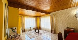 Ready to move in | 4 Bedrooms + 3 Cottages | Parking for 6+ | Walk to schools & shops | Recently Renovated